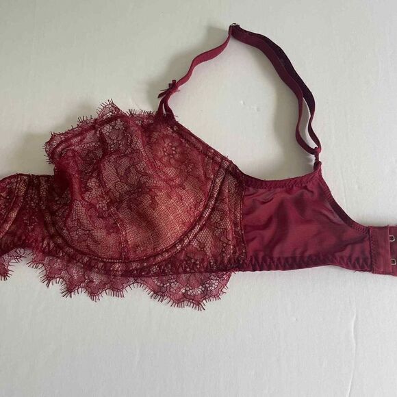 Victoria's Secret Dream Angels Push Up without Padding Red Lace Bra Size 32DD - Picture 6 of 7